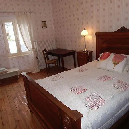 Otel De La Providence Égliseneuve-dʼEntraigues