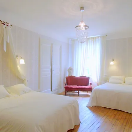 Otel De La Providence 3*