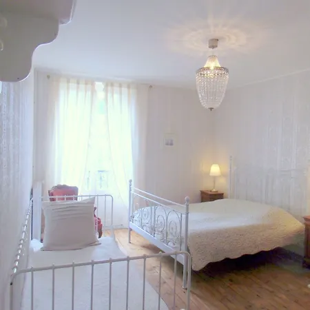 Otel De La Providence 3*