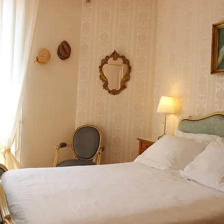 Otel De La Providence Égliseneuve-dʼEntraigues