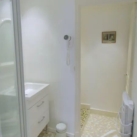 Hotel De La Providence 3*