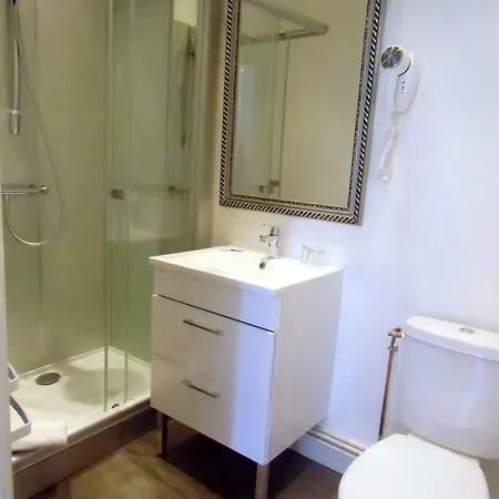 מלון De La Providence 3*