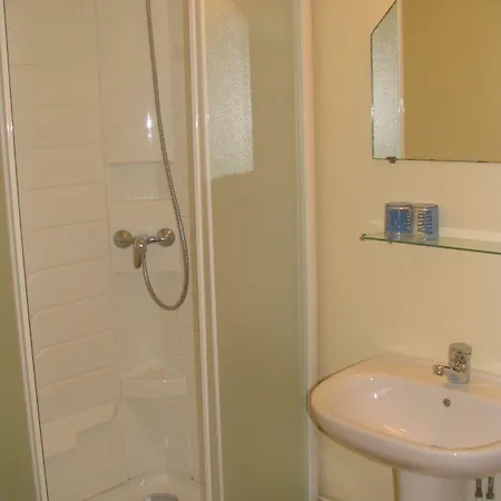 Otel De La Providence Égliseneuve-dʼEntraigues