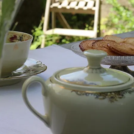 מלון De La Providence Égliseneuve-dʼEntraigues