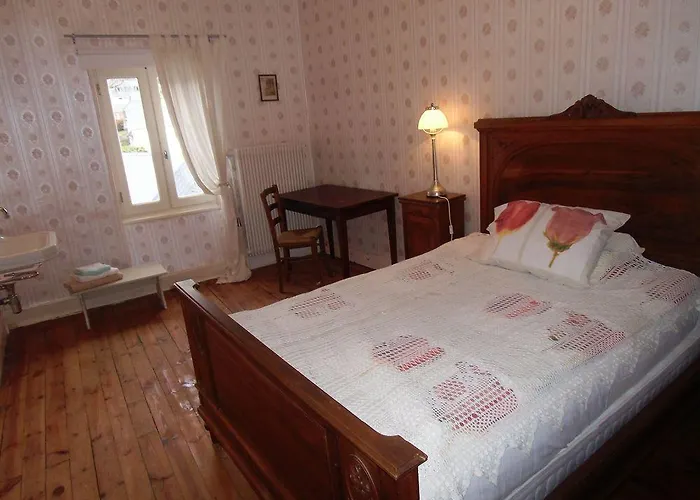 Hotel De La Providence Égliseneuve-dʼEntraigues